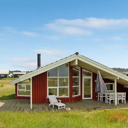 Asta - 85m From The Sea By Interhome *